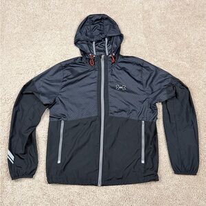 Under Armour | Men’s Lightweight Hooded Running Jacket | Full Zip | Black | L